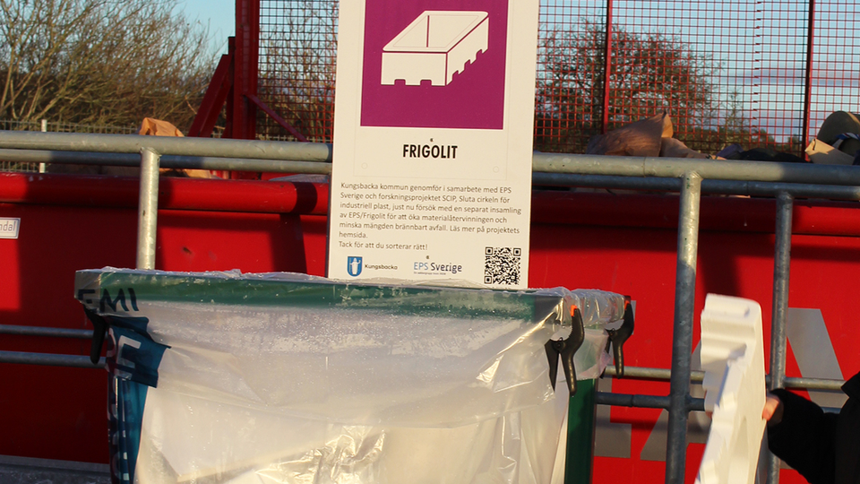 A bag for handing in styrofoam (EPS) at a recycling center